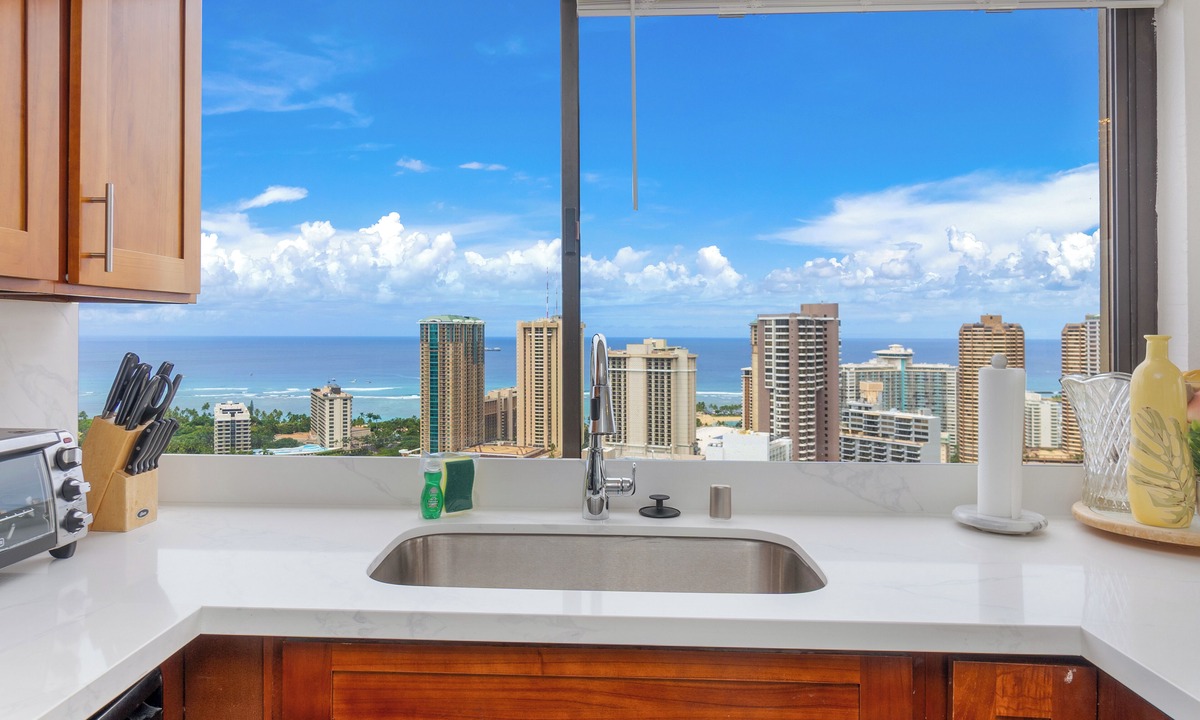 Waikiki Condo | 2bed/2bath Penthouse Ocean View.Recent Luxurious Renovation