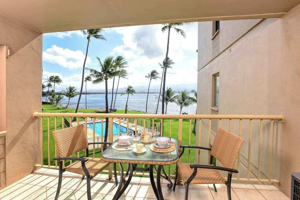 Maalaea Condo | Oceanfront Maalaea Condo with Pool & Balcony - Walk to Dining