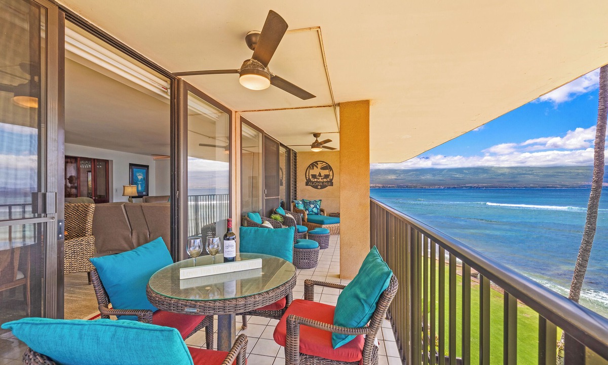 Maalaea Condo | Magnificent Oceanfront Luxury Dolphin Suite with Your Own Private Elevator!