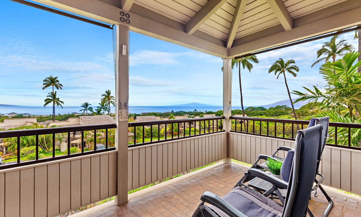 Wailea Condo | Ocean Views Beneath Soaring Ceilings