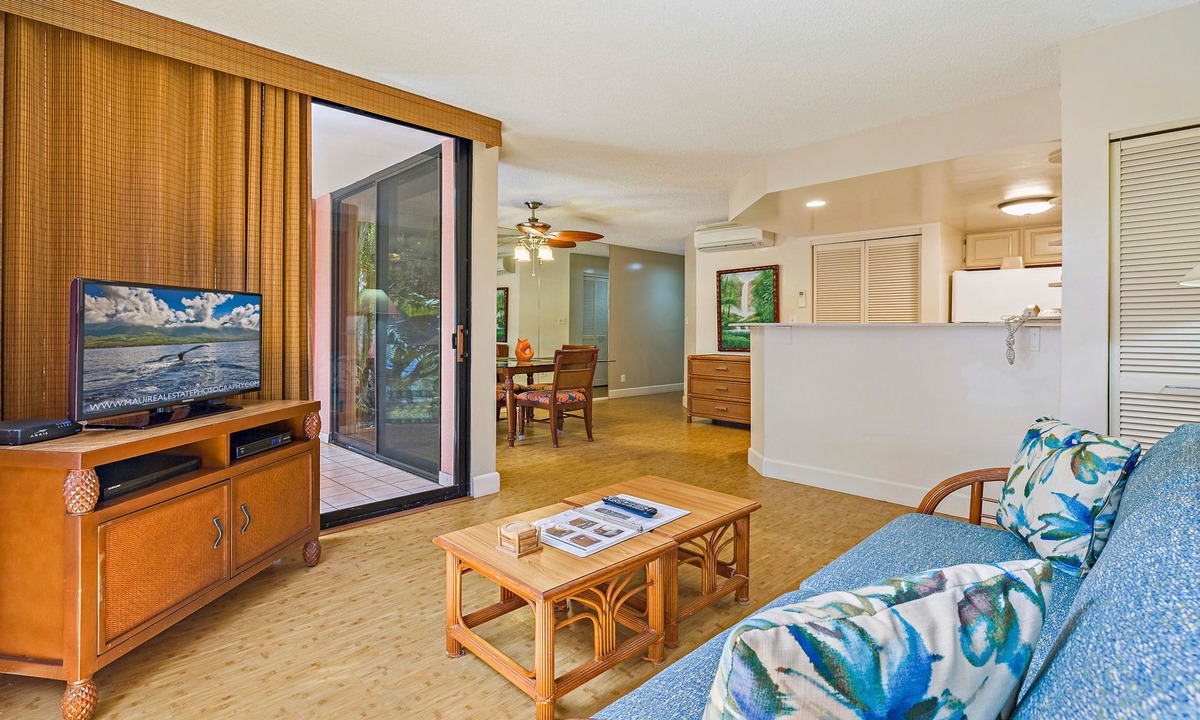 Kahana Apartment | Studio w/Balcony & Full Kitchen | Access to Pool