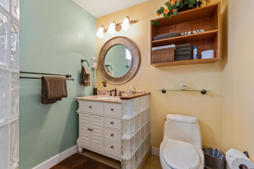 Kahaluu Bay House | Kahaluu Beach Villas 303