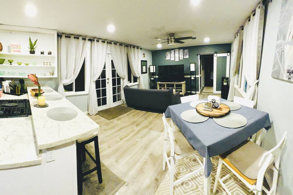 Photo of Kitchen in Ka'a'awa