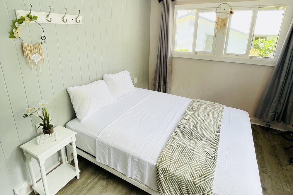 Photo of Bedroom in Ka'a'awa