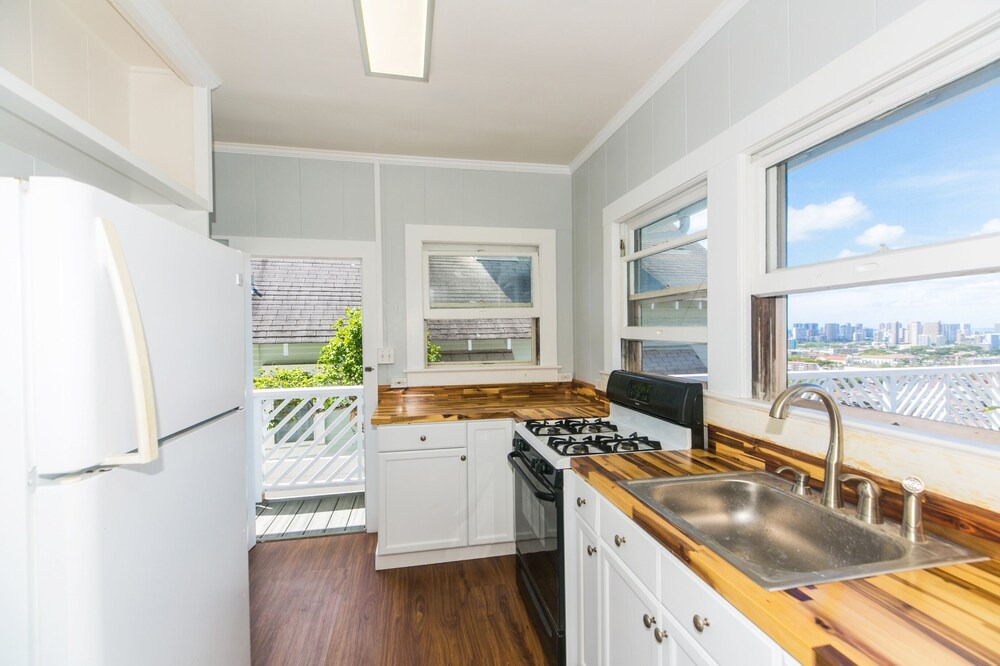 Photo of Kitchen in Kaimuki