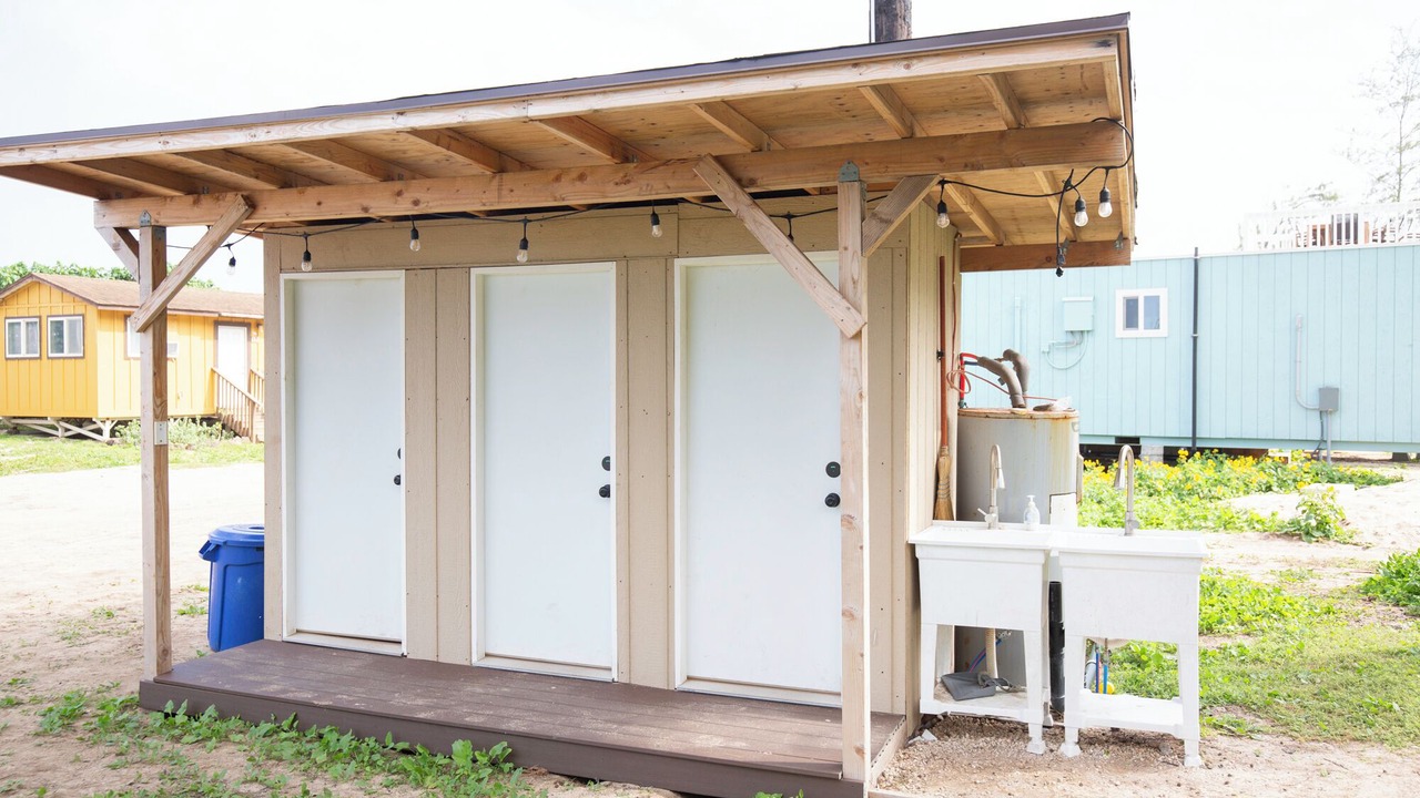 Photo of Bathroom in Waialua