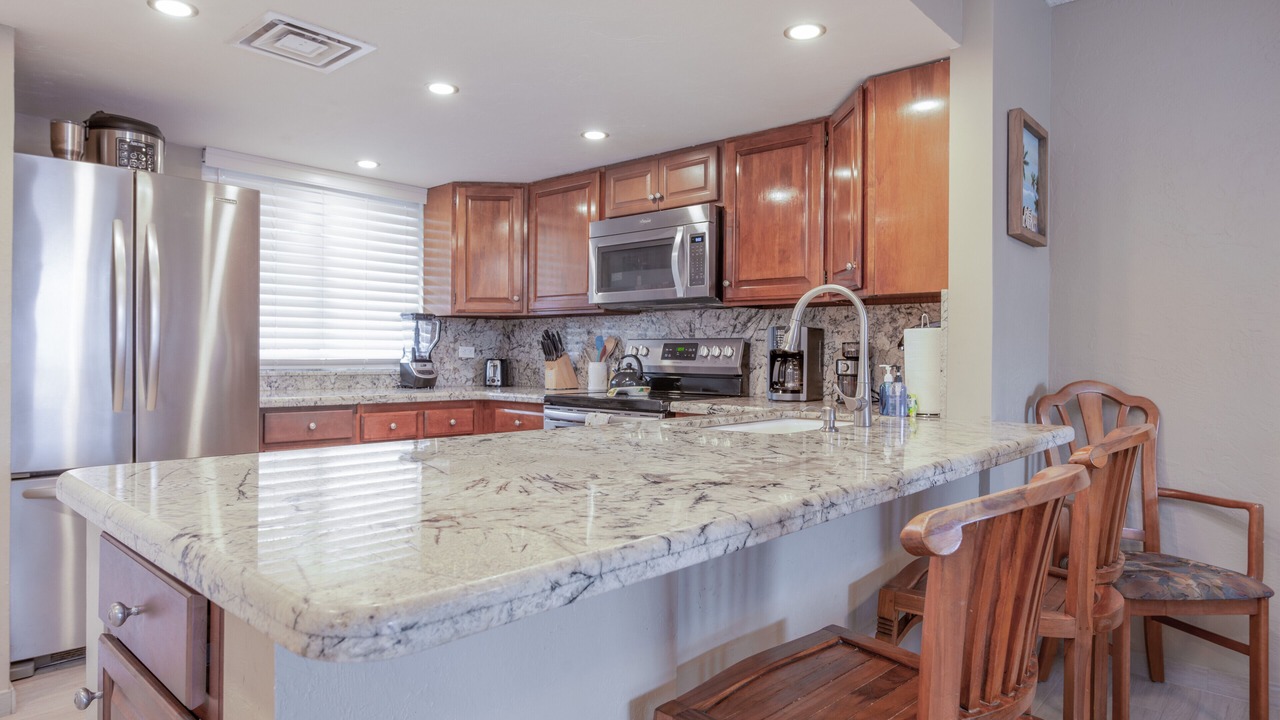 Photo of Kitchen in Kahaluu Bay