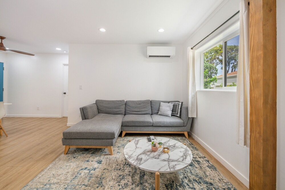 Photo of Livingroom in Diamond Head - Kapahulu - St. Louis