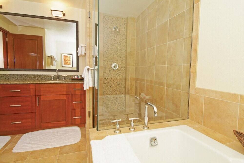 Photo of Bathroom in Lihue