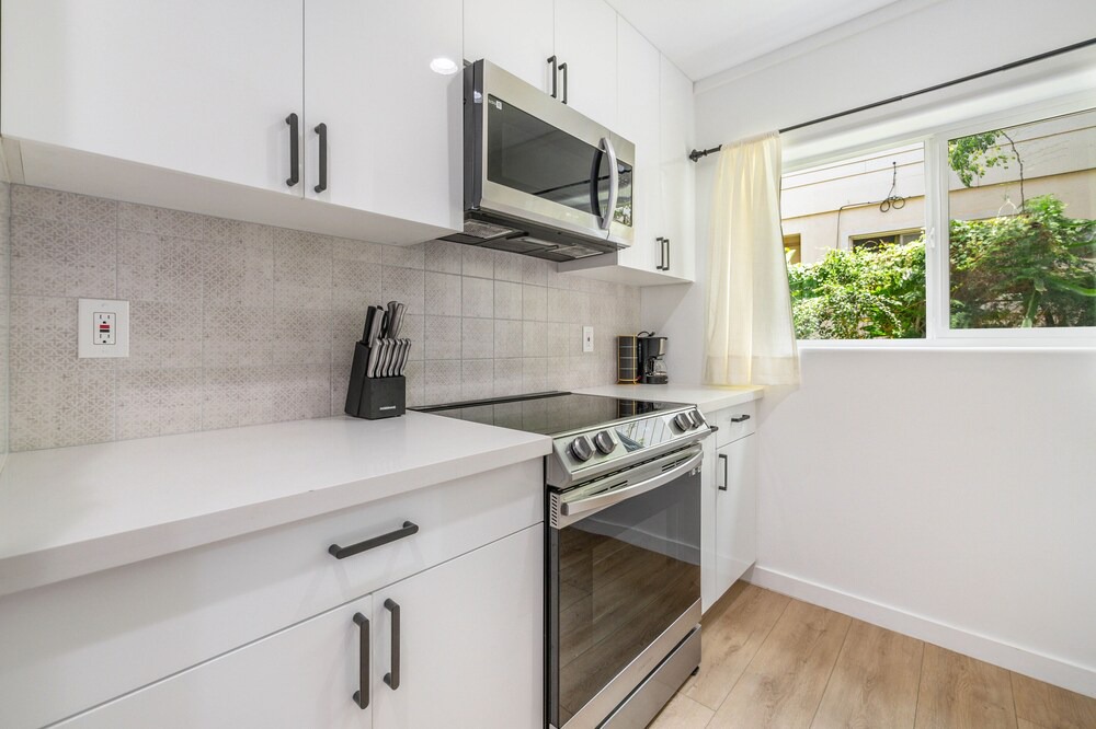 Photo of Kitchen in Diamond Head - Kapahulu - St. Louis