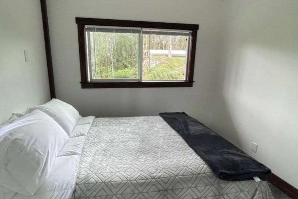 Photo of Bedroom in Royal Hawaiian Estates