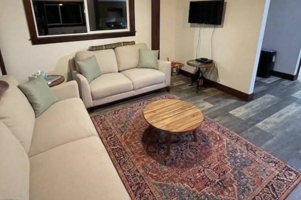 Photo of Livingroom in Royal Hawaiian Estates