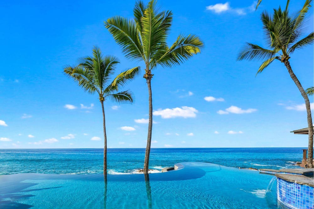 Photo of Outdoor in Kahaluu Bay