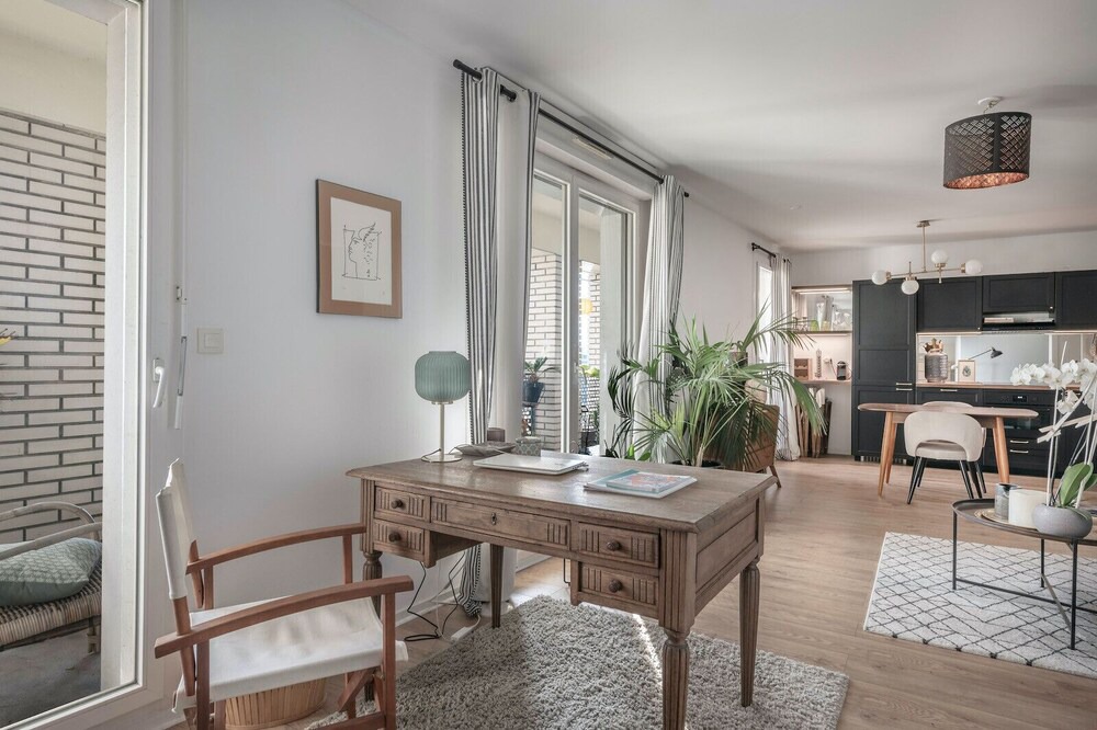 Photo of Livingroom in Madeleine-Champ de Mars