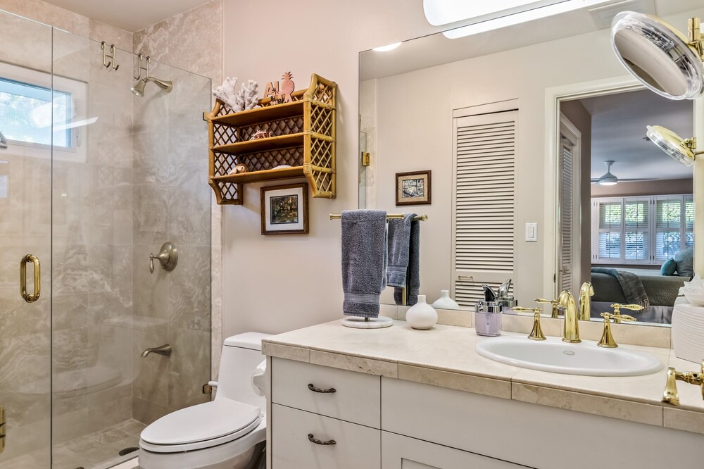 Photo of Bathroom in Hawaii Kai