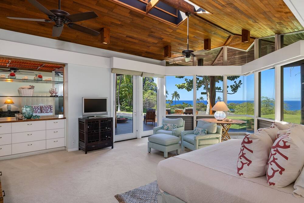 Photo of Livingroom in Kamuela