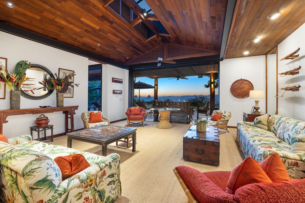 Photo of Livingroom in Kamuela