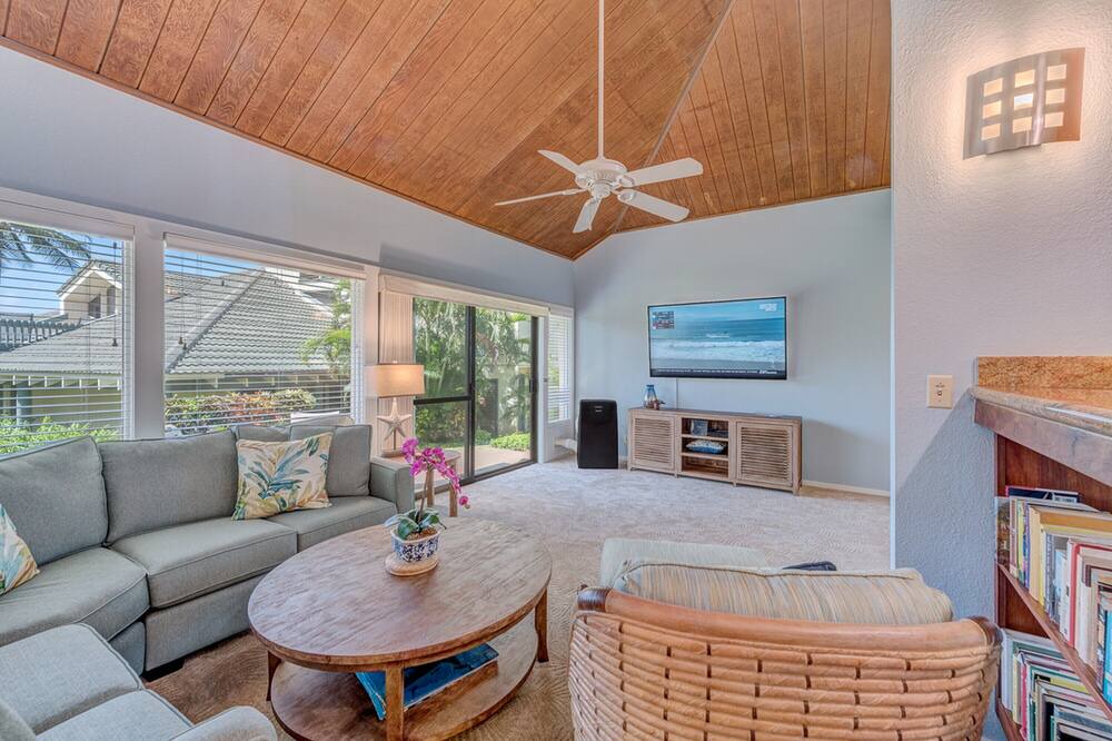 Photo of Livingroom in Poipu