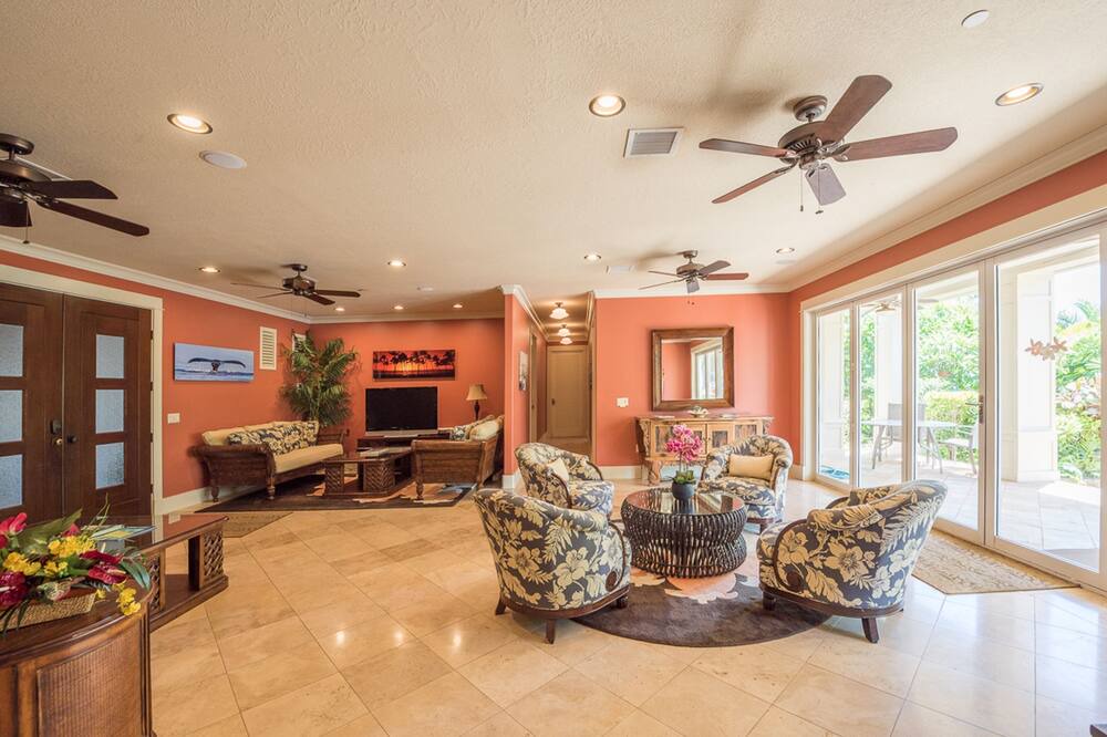 Photo of Livingroom in Poipu