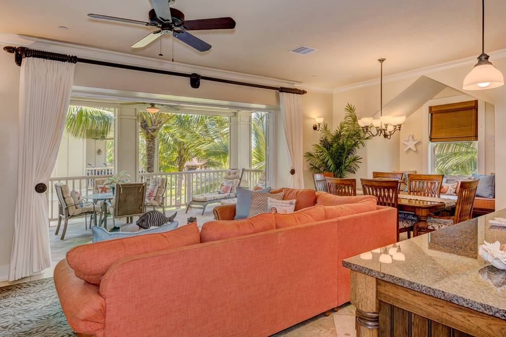 Photo of Livingroom in Poipu
