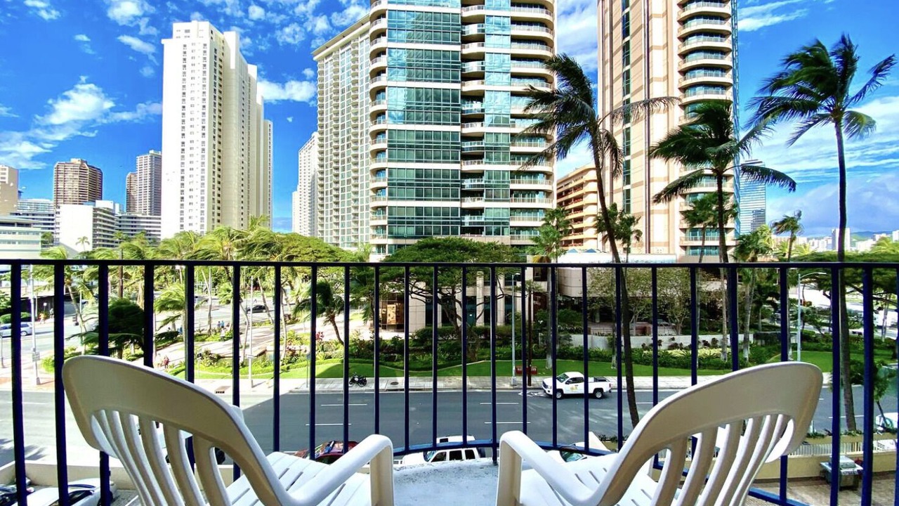 Photo of Outdoor in McCully - Moiliili
