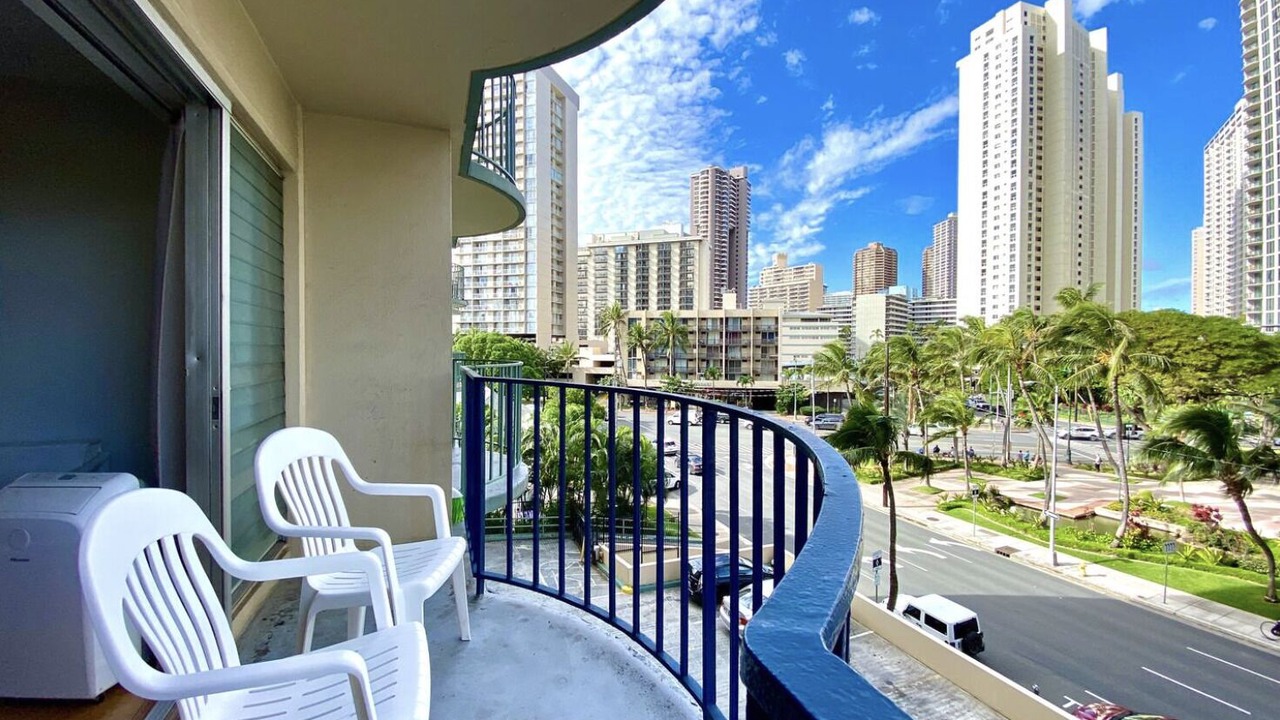 Photo of Outdoor in McCully - Moiliili