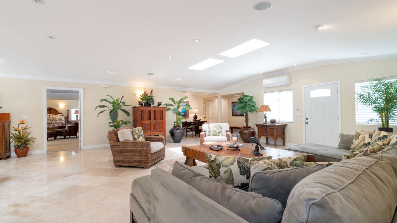 Photo of Livingroom in Kalama Tract