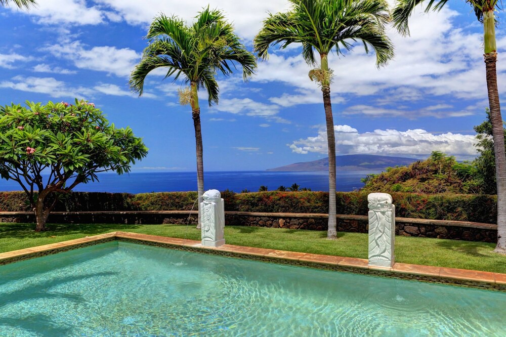 Photo of Outdoor in Historic Lahaina Front Street