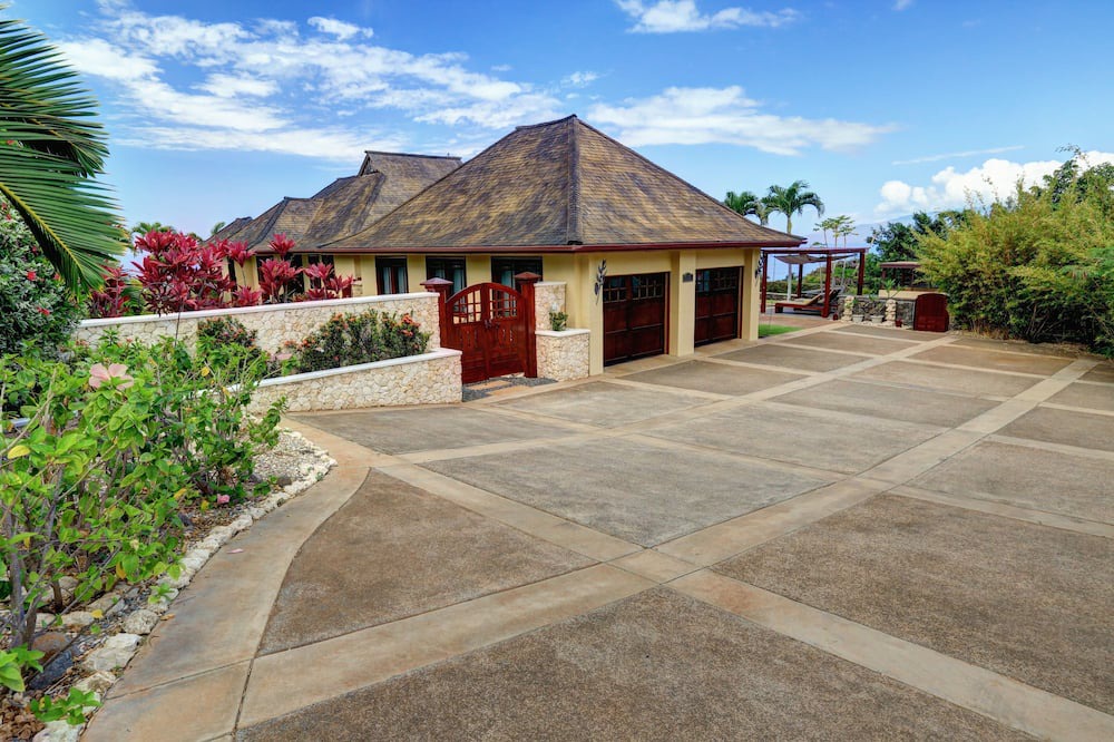 Photo of Outdoor in Historic Lahaina Front Street