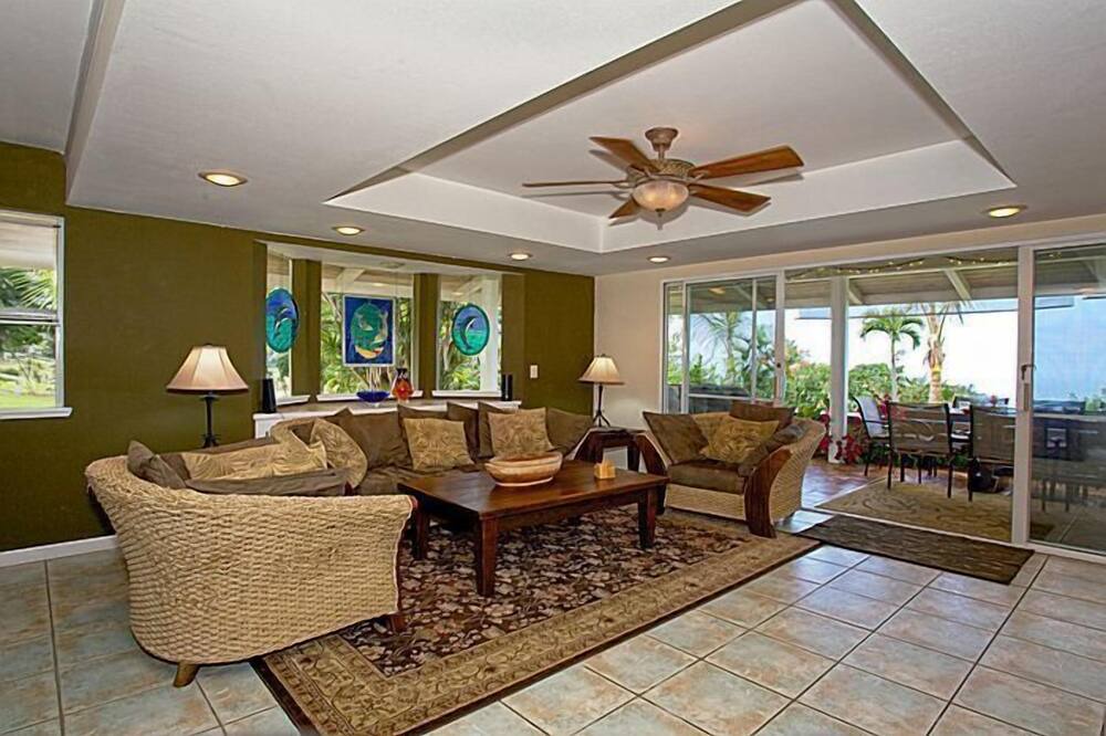Photo of Bedroom in Holualoa