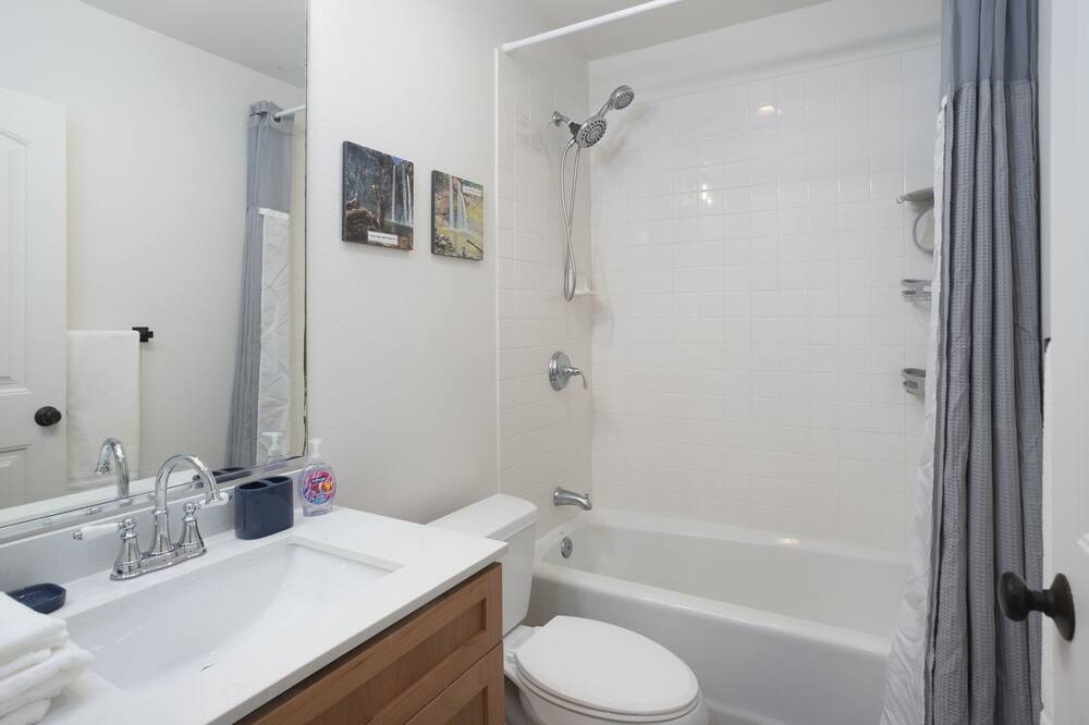 Photo of Bathroom in Princeville