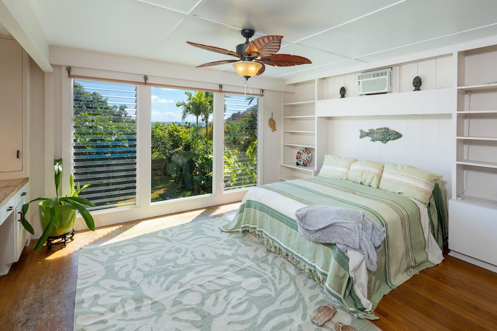 Photo of Bedroom in Lanikai