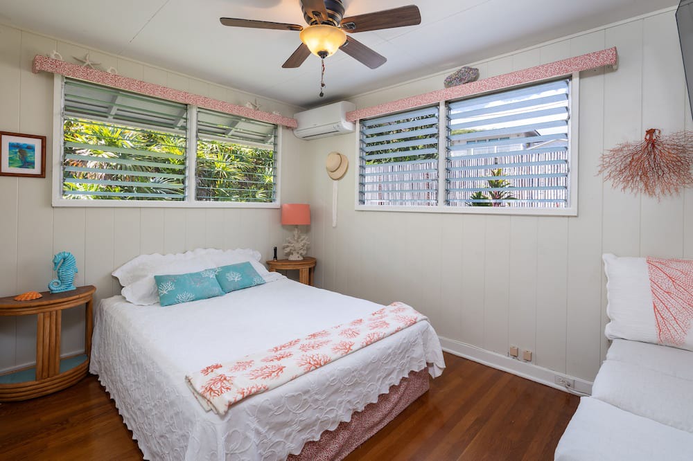 Photo of Bedroom in Lanikai