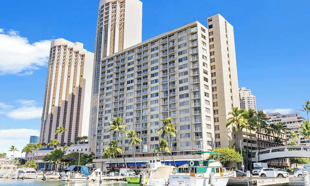 Photo of Others in Waikiki