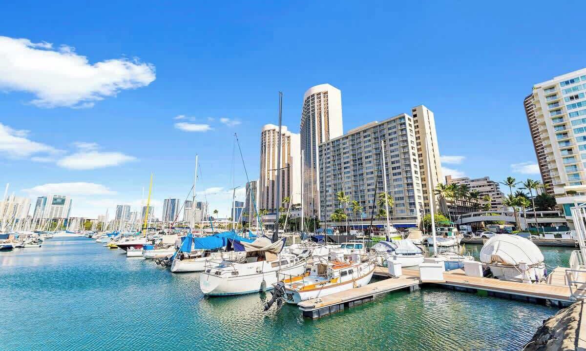 Photo of Others in Waikiki