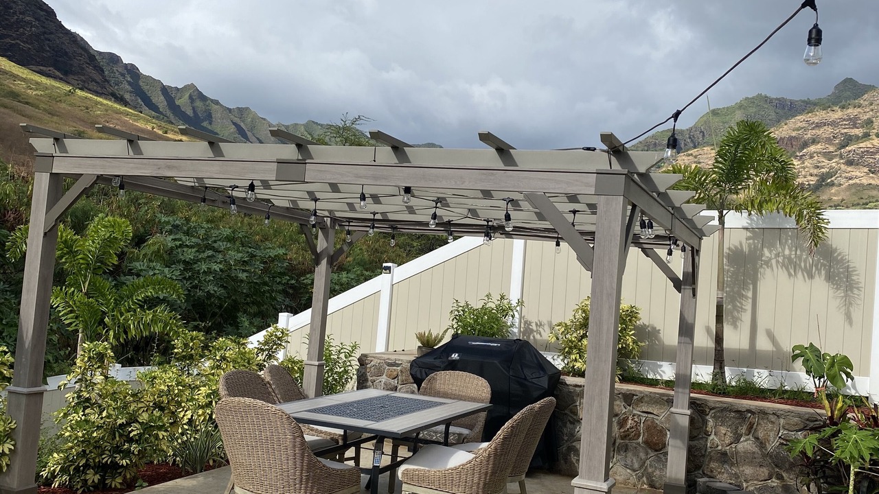 Photo of Outdoor in Makaha Valley