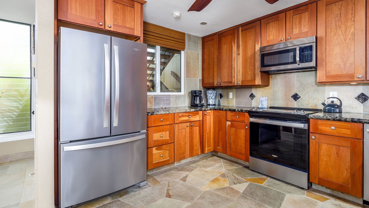 Photo of Kitchen in Kahaluu Bay