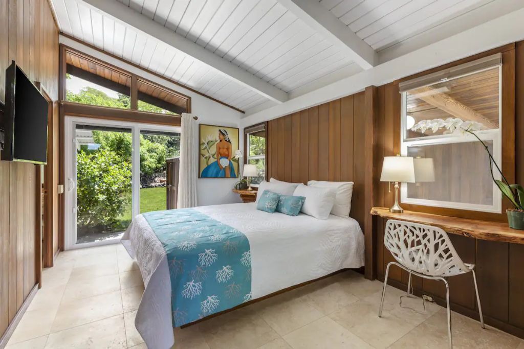 Photo of Bathroom in Kahaluu Bay