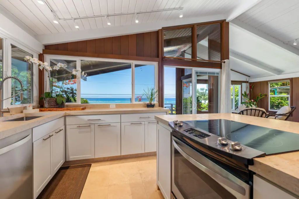 Photo of Kitchen in Kahaluu Bay