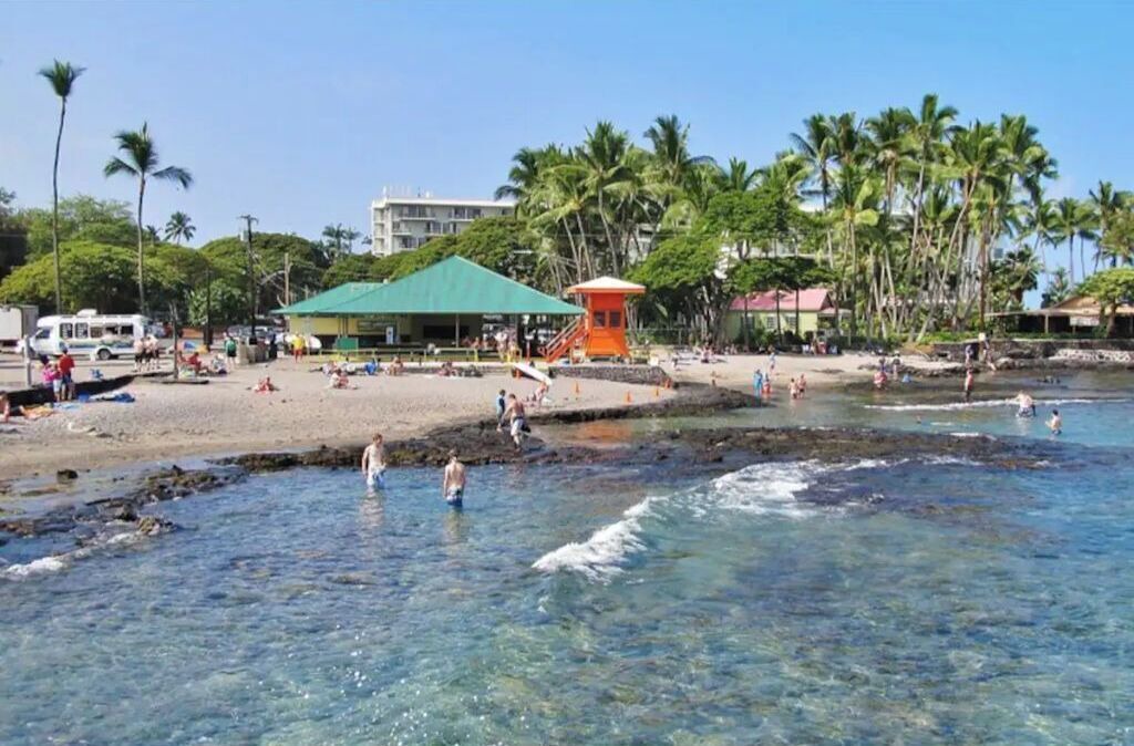 Photo of Others in Kahaluu Bay