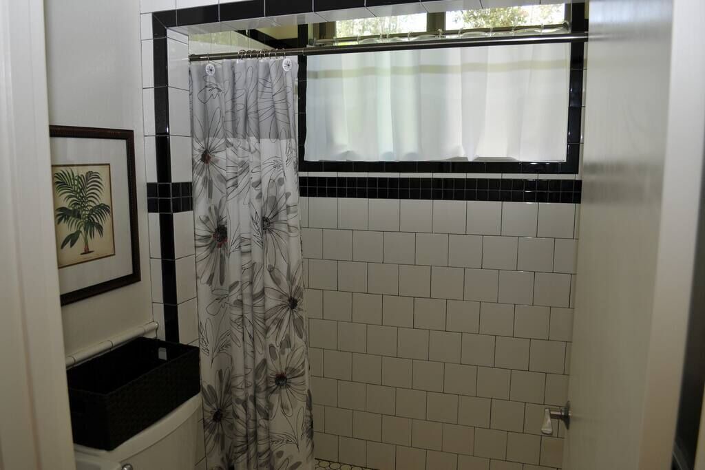 Photo of Bathroom in Keaau