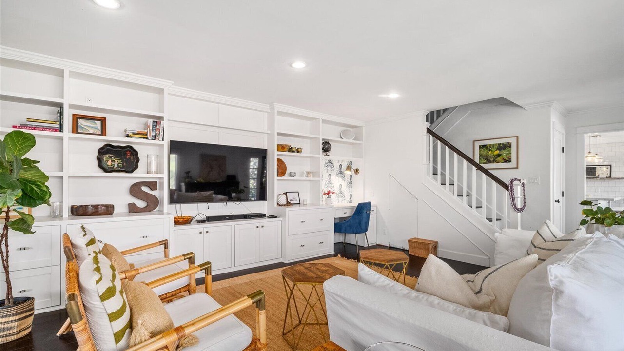 Photo of Livingroom in Manoa