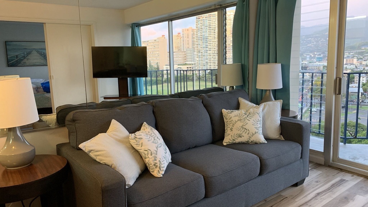 Photo of Livingroom in McCully - Moiliili