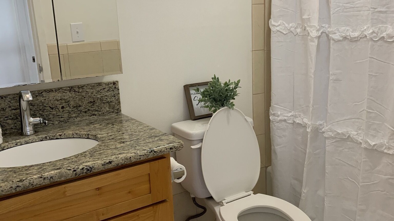 Photo of Bathroom in McCully - Moiliili
