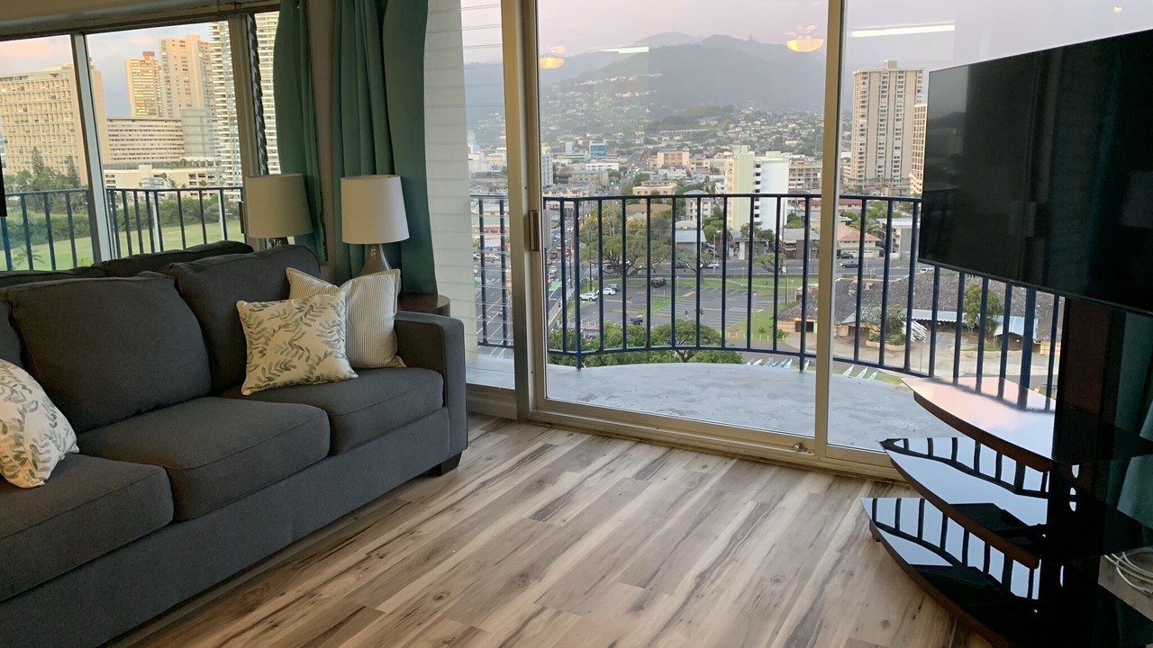 Photo of Livingroom in McCully - Moiliili