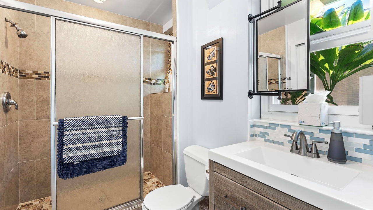 Photo of Bathroom in Kahaluu Bay