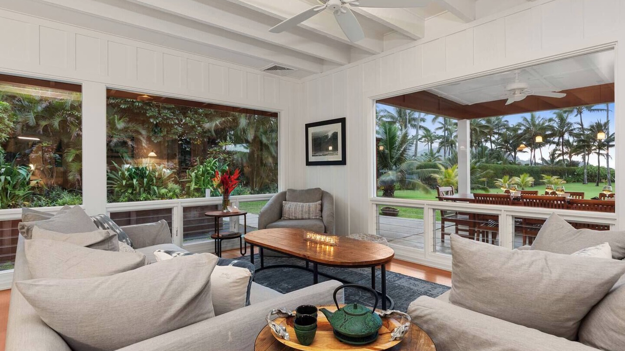 Photo of Livingroom in Hanalei