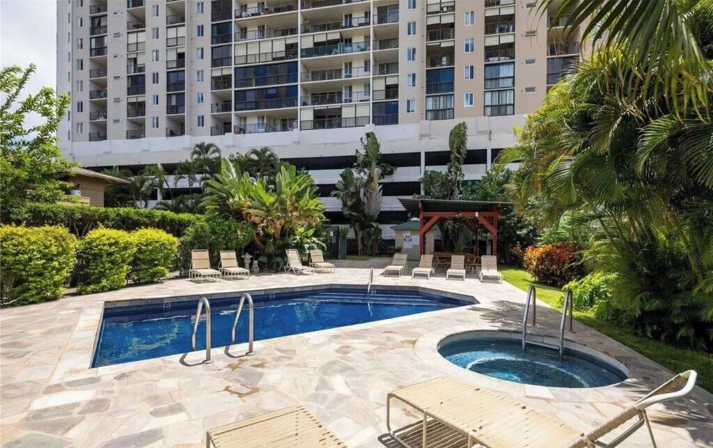 Photo of Outdoor in Diamond Head - Kapahulu - St. Louis