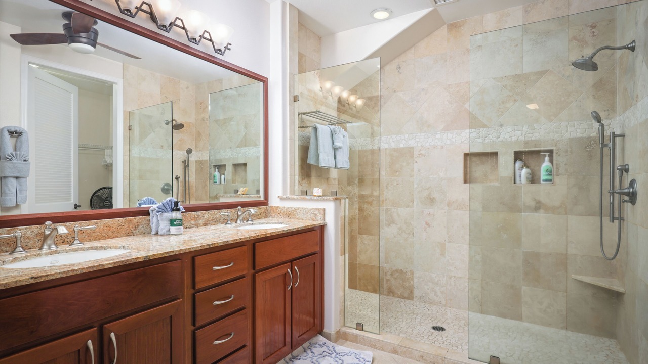 Photo of Bathroom in Waikoloa