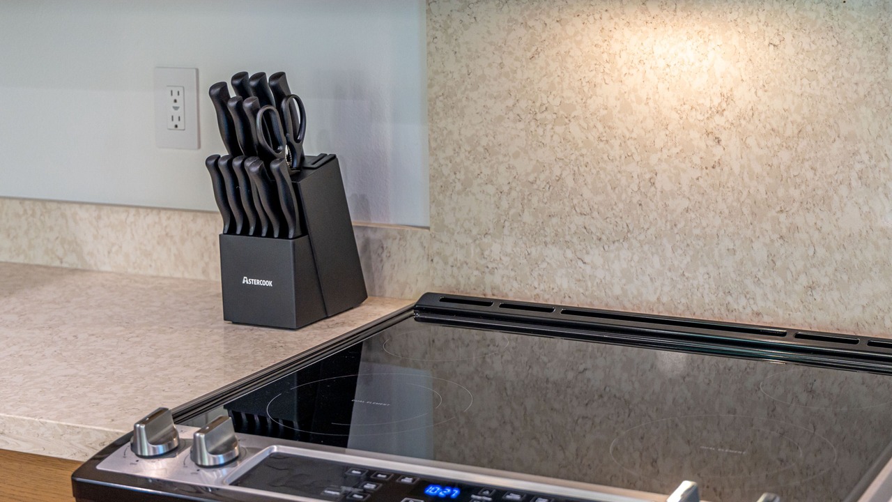Photo of Kitchen in Makaha Valley